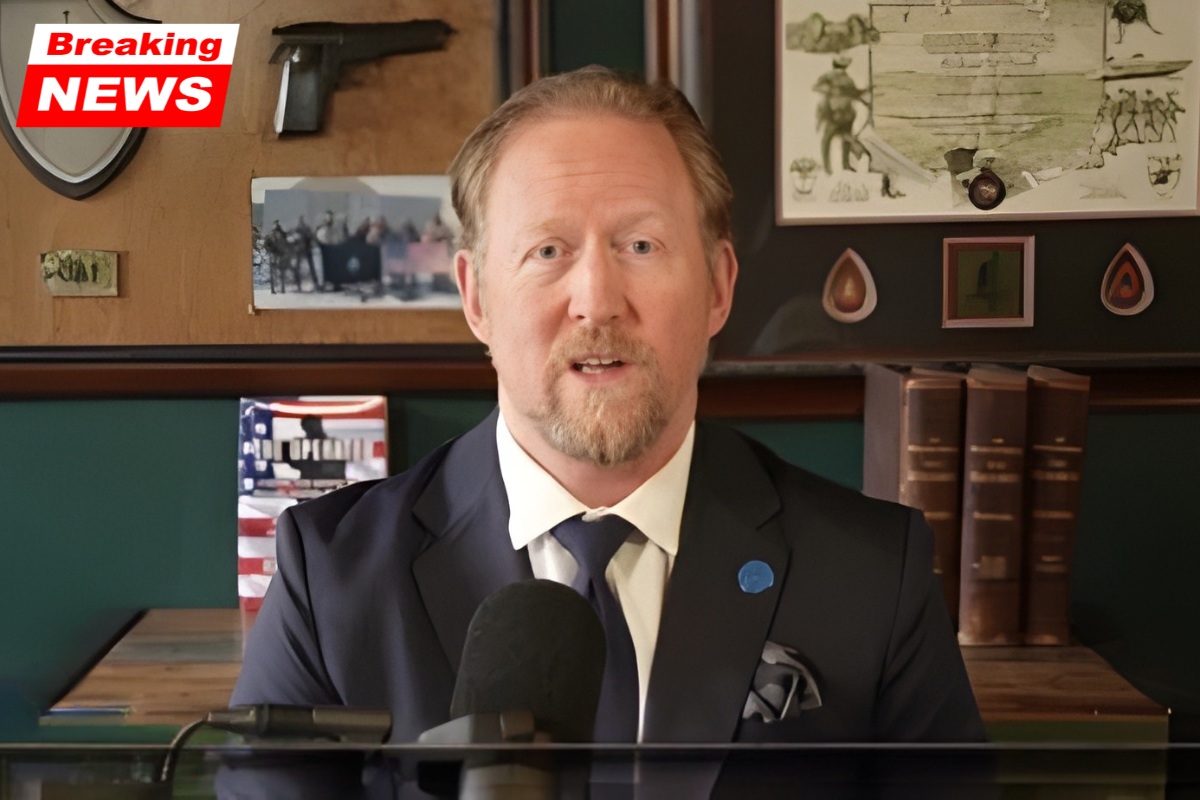 The Navy SEAL who killed Osama Bin Laden has advised President Trump to cease publishing "inappropriate" truth social media posts and to "take a deep breath"