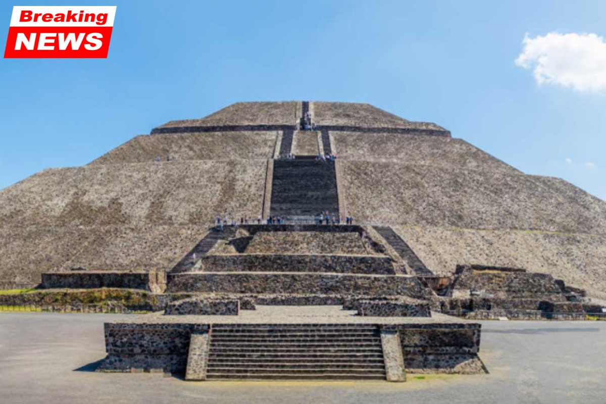 Two people were killed in a shooting in Teotihuacan, Mexico, and 200 tourists were stranded during a police operation in Rio de Janeiro on this "Black Day" for tourism in Latin America